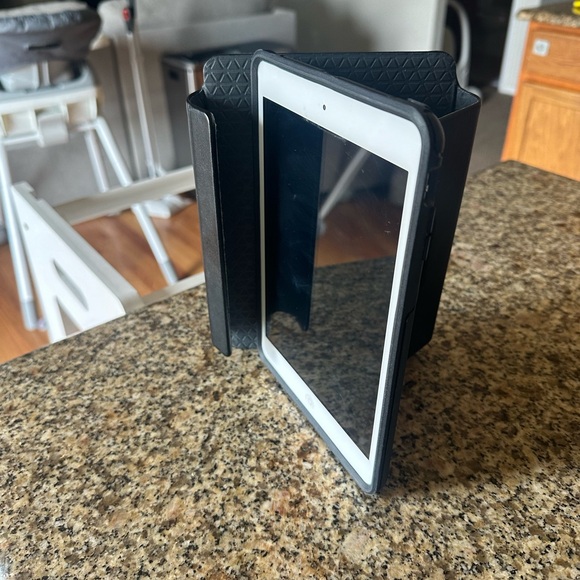 iPad mini - Picture 5 of 9